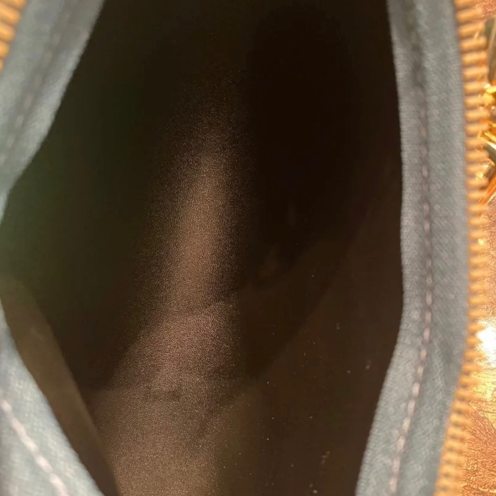 Chain Link Shoulder Bag - Picture 4 of 4
